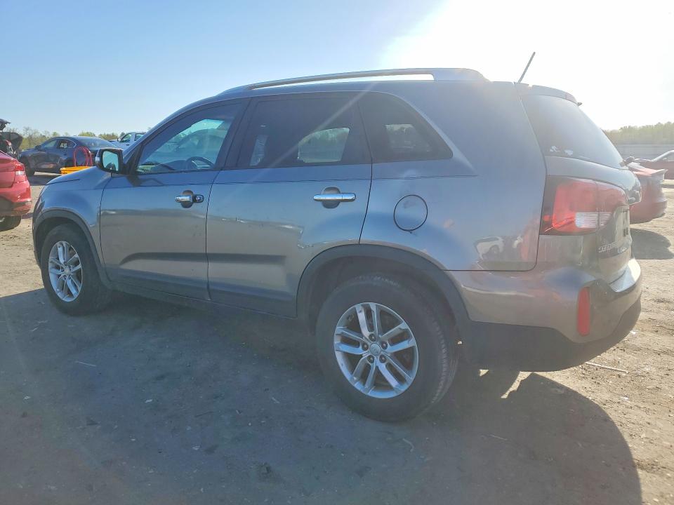 2015 Kia Sorento VIN 5XYKT3A67FG660334 COPART salvage auction — FRONT END, Salvage Title, sold $1,050 on 2026-07-15 (photo 2)