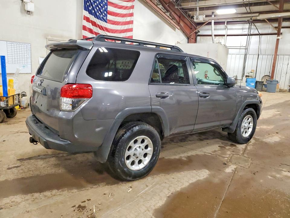 2010 Toyota 4runner VIN JTEBU5JR0A5004914 COPART salvage auction — REAR END, MI - DEALER ONLY CLEAN TITLE, sold $6,300 on 2026-07-31 (photo 3)