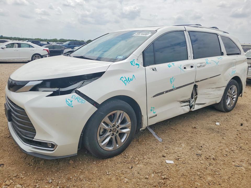2021 Toyota Sienna VIN 5TDZRKEC9MS041547 — COPART salvage auction photo