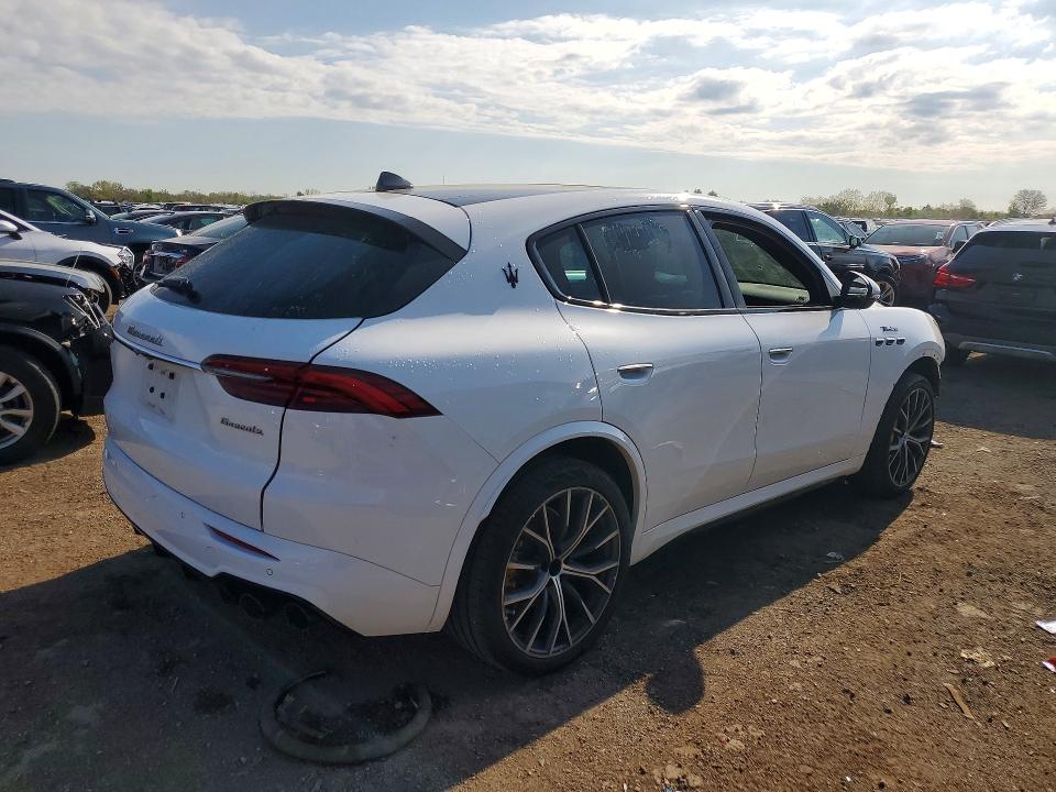 2023 Maserati VIN ZN682AVM0P7427208 COPART salvage auction — FRONT END, Il - Salvage Certificate, sold $17,700 on 2026-07-28 (photo 3)