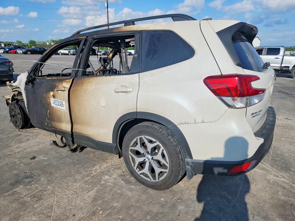 2020 Subaru Forester VIN JF2SKAJC0LH606424 COPART salvage auction — BURN, TX - NONREPAIRABLE TITLE, sold $200 on 2026-07-16 (photo 2)