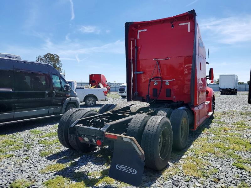2019 Kenworth T680 VIN 1XKYDP9XXKJ295545 COPART salvage auction — MINOR DENT/SCRATCHES, CA - DIS/DLR/EXP ONLY CLEAN TITLE, sold $11,500 on 2026-07-13 (photo 4)