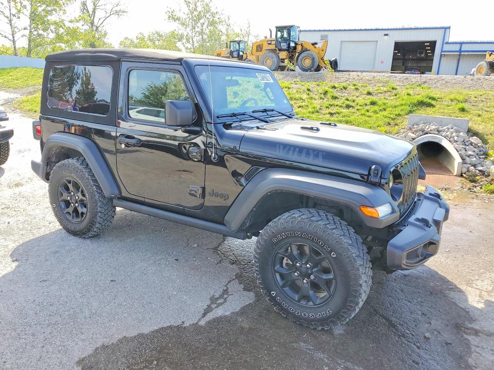 2021 Jeep Wrangler / VIN 1C4GJXAN3MW756584 COPART salvage auction — MINOR DENT/SCRATCHES, MO - CERTIFICATE OF TITLE, sold $17,300 on 2026-07-09 (photo 4)