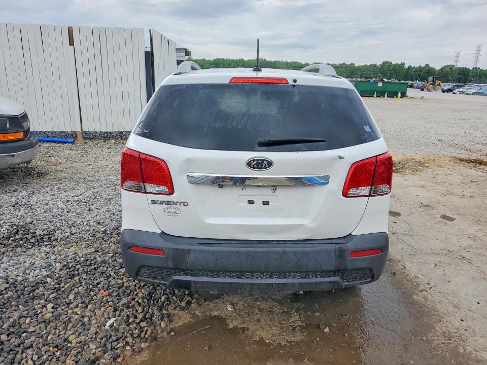 2011 Kia Sorento VIN 5XYKT3A11BG164203 COPART salvage auction — ENGINE BURN, Tn - Non-Repairable Certificate, sold $200 on 2026-07-02 (photo 6)