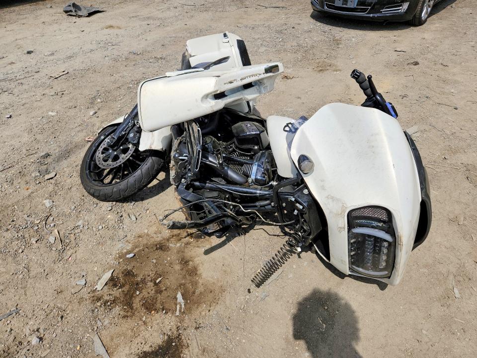 2018 Harley-davidson Fltrxs VIN 1HD1KTC16JB644336 COPART salvage auction — ALL OVER, Md - Cert Of Salvage < 75% Damage, sold $2,200 on 2026-07-09 (photo 2)