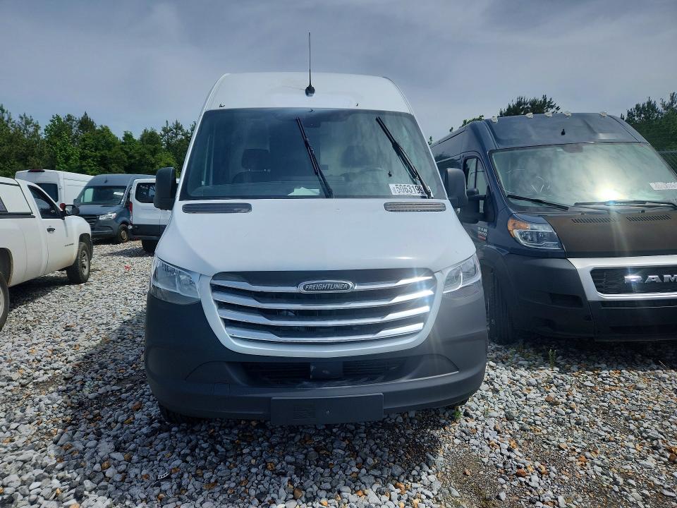 2021 Freightliner Sprinter 2500 VIN W2W4DCHY8MT054708 COPART salvage auction — MECHANICAL, TN - NON-REPAIRABLE CERTIFICATE, sold $6,800 on 2026-08-12 (photo 5)