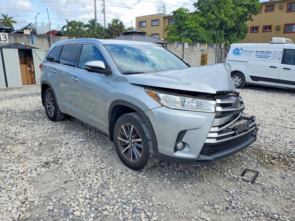 2017 Toyota Highlander VIN 5TDJZRFHXHS522686 COPART salvage auction — FRONT END, Il - Salvage Certificate, sold $25 on 2026-07-28 (photo 4)