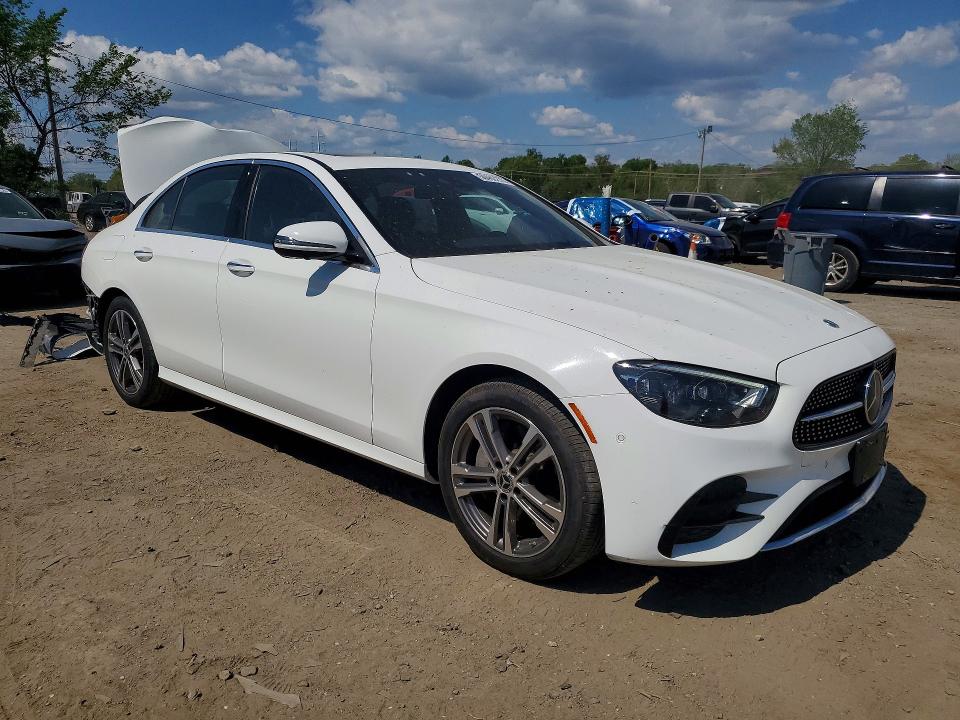 2021 Mercedes-benz E-klasse VIN W1KZF8EB3MA976035 COPART salvage auction — REAR END, Salvage Title, sold $6,800 on 2026-07-21 (photo 4)