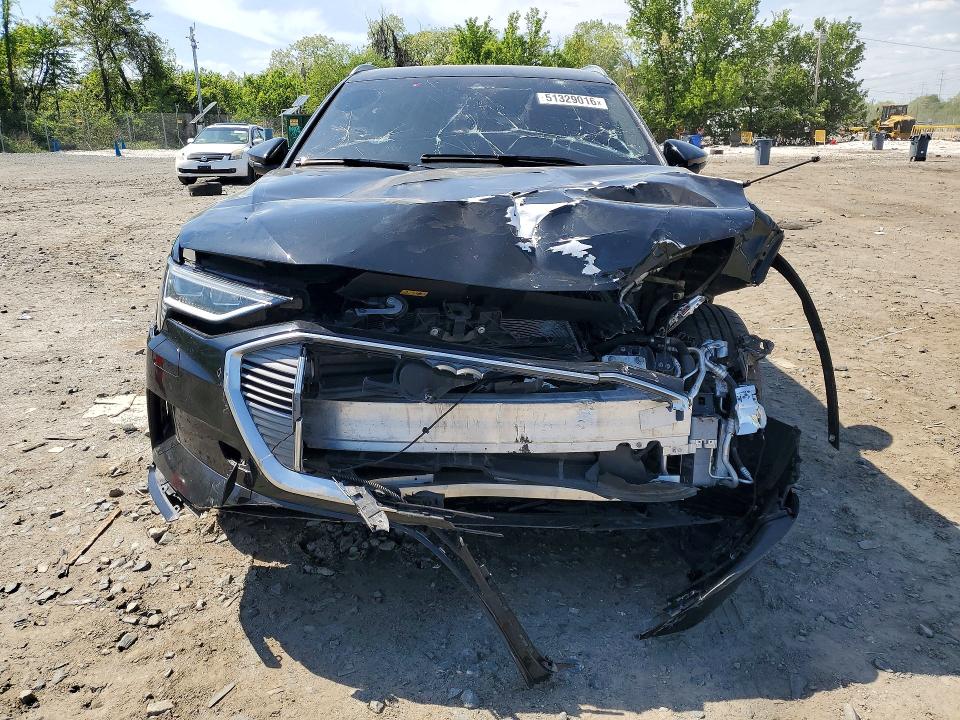 2021 Audi E-tron VIN WA1AAAGEXMB020642 COPART salvage auction — FRONT END, In - Certificate Of Title, sold $6,400 on 2026-07-02 (photo 5)