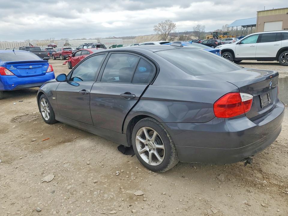 2007 BMW 3er VIN WBAVC93587K035535 COPART salvage auction — HAIL, Mo - Salvage Certificate Of Title, sold $475 on 2026-07-07 (photo 2)