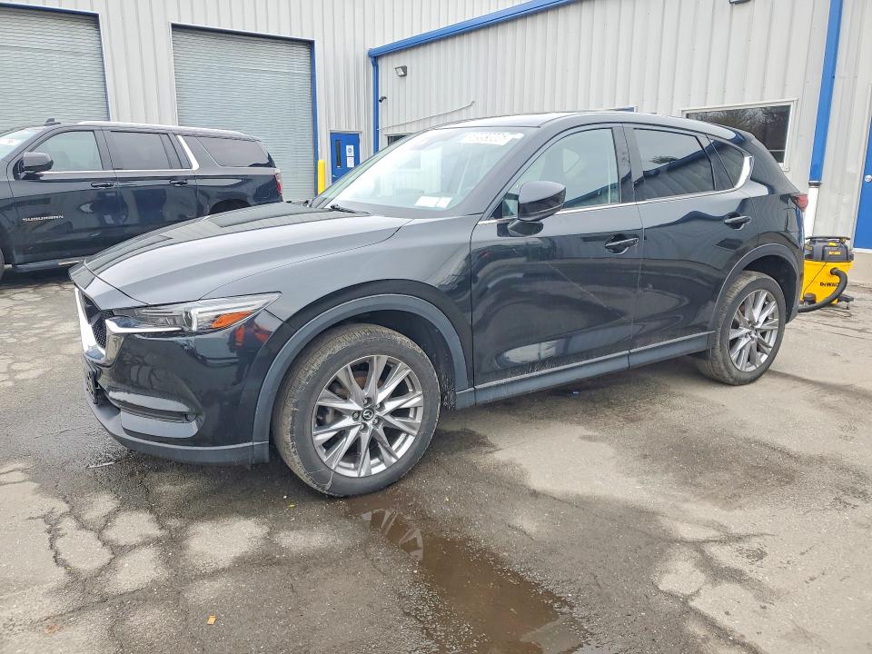 2021 Mazda Cx-5 VIN JM3KFBDMXM0378131 COPART salvage auction — NORMAL WEAR, Va - Certificate Of Title, sold $13,100 on 2026-07-21 (photo 1)