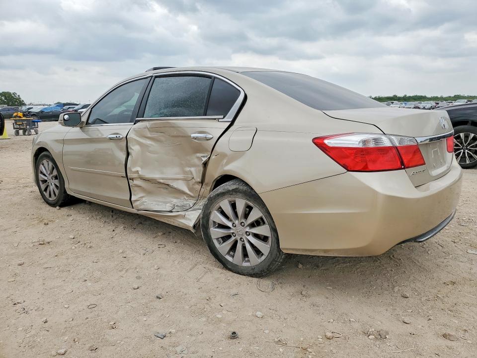 2013 Honda Accord VIN 1HGCR2F78DA146988 COPART salvage auction — SIDE, Tx - Salvage Vehicle Title, sold $1,750 on 2026-07-02 (photo 2)