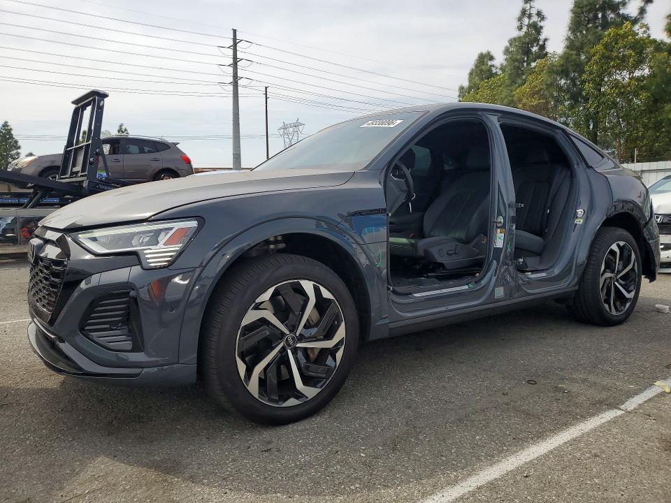 2024 Audi Q8 VIN WA1CABGE6RB032244 — COPART salvage auction photo