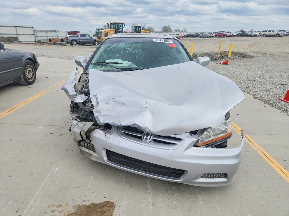 2001 Honda Accord VIN 1HGCG22521A019949 COPART salvage auction — FRONT END, Ky - Cert Of Title-Salvage, sold $325 on 2026-07-09 (photo 5)