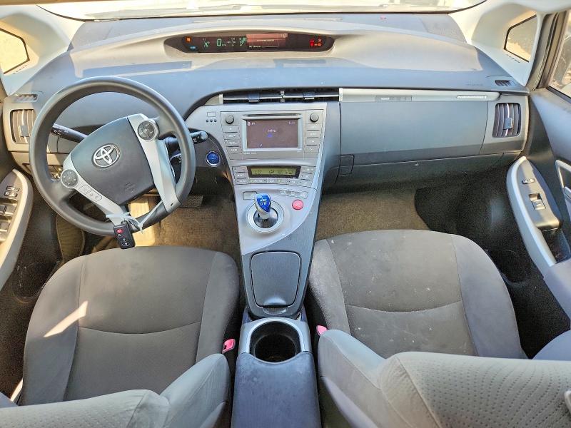 2012 Toyota Prius plug-in VIN JTDKN3DP3C3030521 COPART salvage auction — FRONT END, CA - SALVAGE CERTIFICATE, sold $3,900 on 2026-07-28 (photo 8)