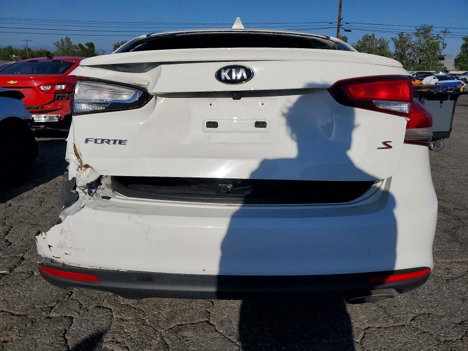 2018 Kia Forte VIN 3KPFL4A71JE218395 COPART salvage auction — REAR END, Ca - Salvage Certificate, sold $2,050 on 2026-07-09 (photo 6)