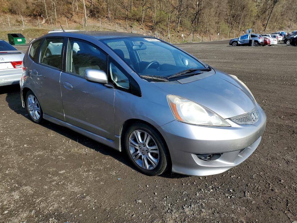 2009 Honda Fit VIN JHMGE87469S006246 COPART salvage auction — MINOR DENT/SCRATCHES, Ny - Mv-37 Statement Of Abnd Veh, sold $525 on 2026-07-30 (photo 4)