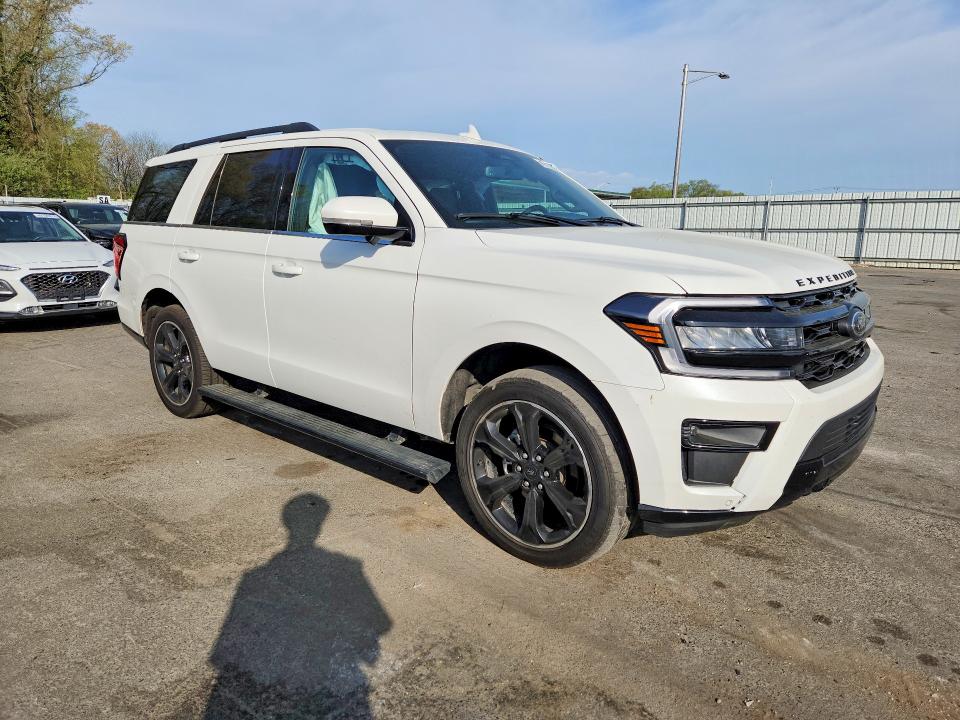 2023 Ford Expedition VIN 1FMJU2A84PEA41619 COPART salvage auction — SIDE, Nj - Cert Of Title-Salvage, sold $25,000 on 2026-07-21 (photo 4)