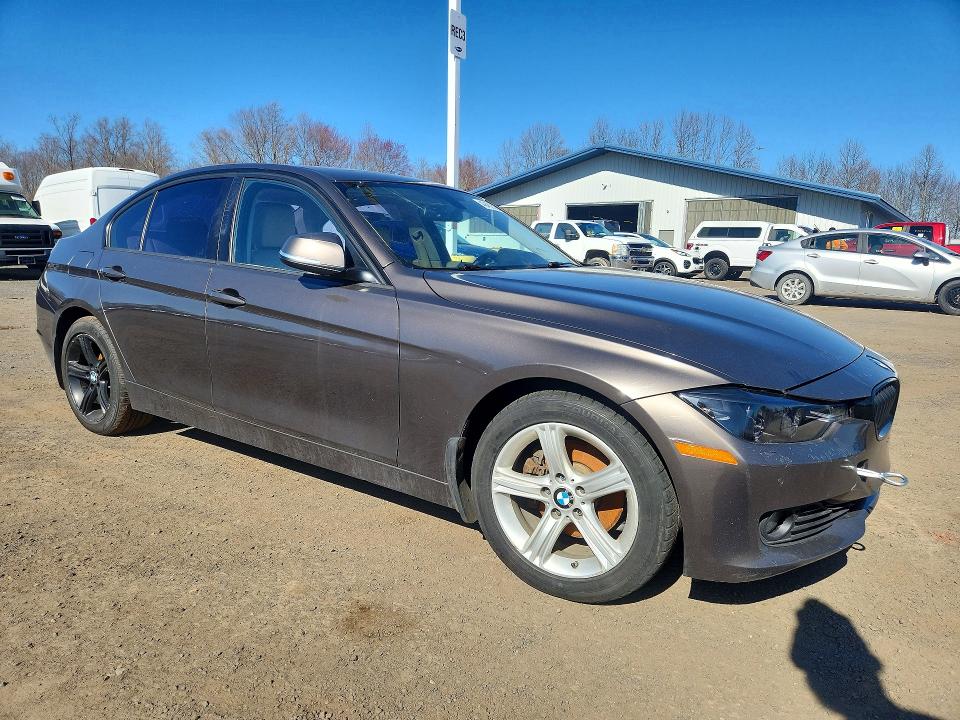 2015 BMW 3 series VIN WBA3B5C51FF960555 COPART salvage auction — MINOR DENT/SCRATCHES, Ma - Certificate Of Title, sold $850 on 2026-07-15 (photo 4)