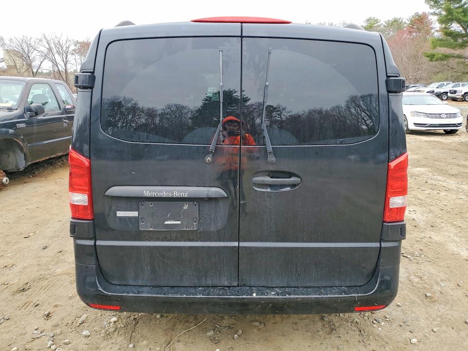 2018 Mercedes-benz Metris VIN WD4PG2EE5J3413919 COPART salvage auction — MINOR DENT/SCRATCHES, Id - Salvage Certificate Of Title, sold $3,450 on 2026-07-22 (photo 6)