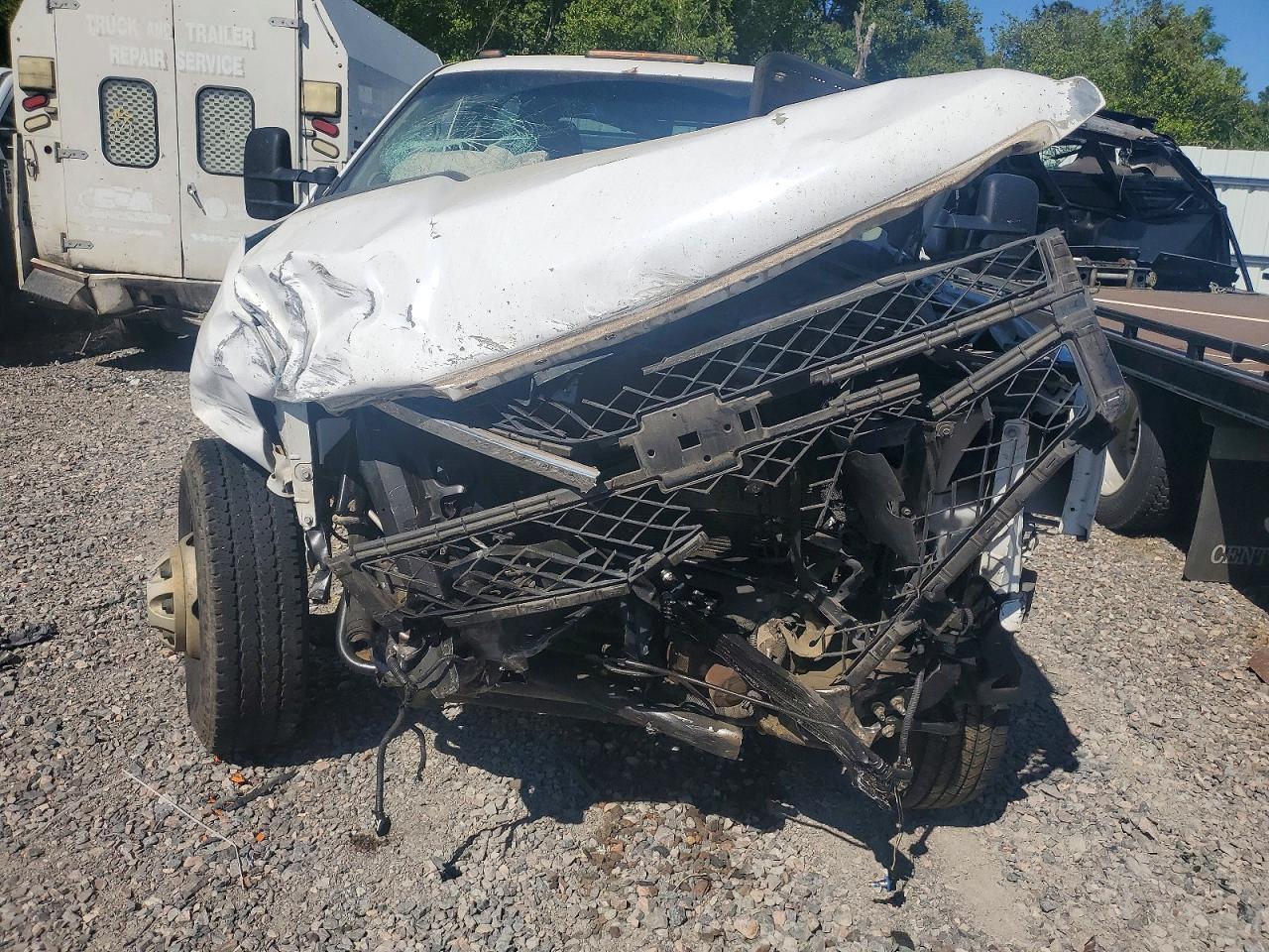 2014 Chevrolet Silverado 3500 VIN 1GB4CZCG1EF115057 COPART salvage auction — Front End, SC - CERT OF TITLE-SALVAGE, sold $1,050 on 2026-07-09 (photo 9)
