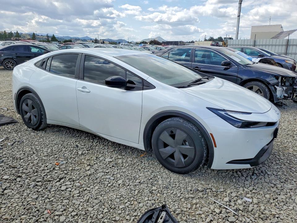 2024 Toyota Prius VIN JTDACAAU3R3027921 COPART salvage auction — REAR END, Salvage Title, sold $8,700 on 2026-07-21 (photo 4)