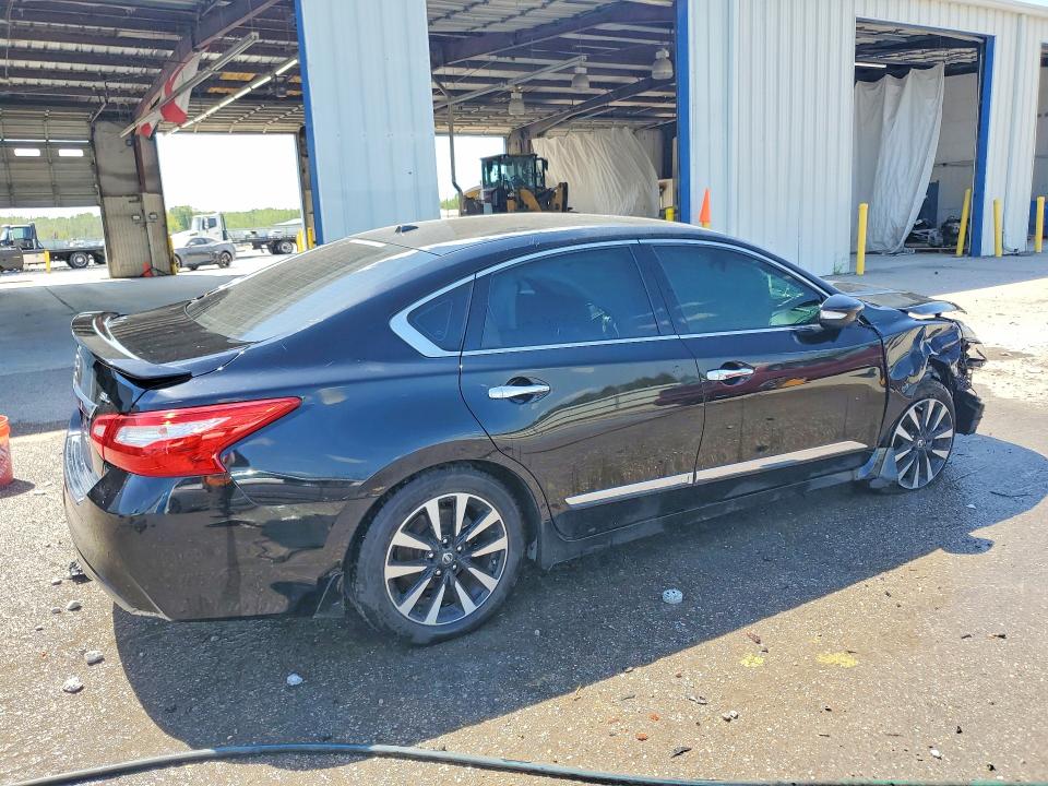 2017 Nissan Altima VIN 1N4AL3AP0HC498953 COPART salvage auction — ROLLOVER, AL - CERT OF TITLE-SALVAGE TITLE, sold $525 on 2026-07-02 (photo 3)