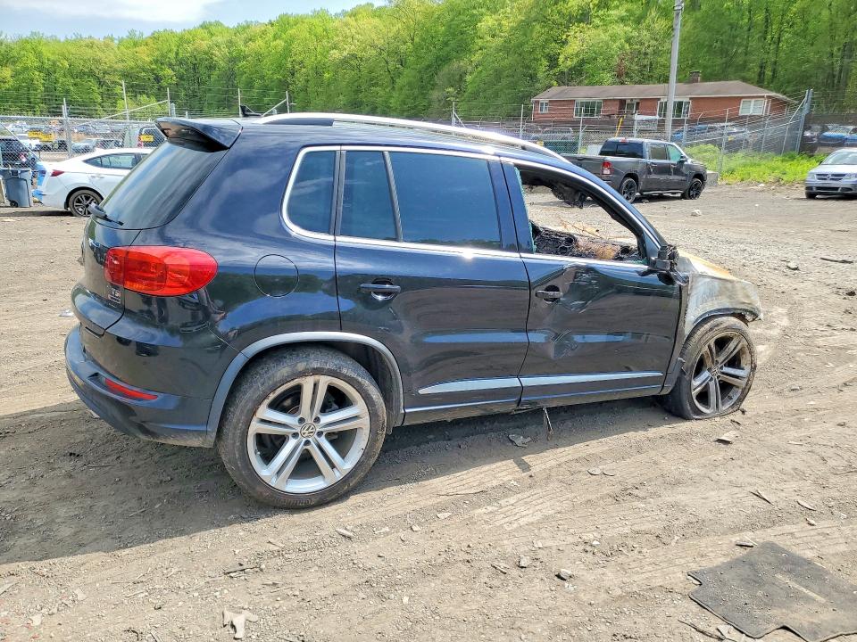 2016 Volkswagen Tiguan VIN WVGBV7AX9GW016313 COPART salvage auction — BURN, Md - Cert Of Salvage > 75% Damage, sold $100 on 2026-08-05 (photo 3)