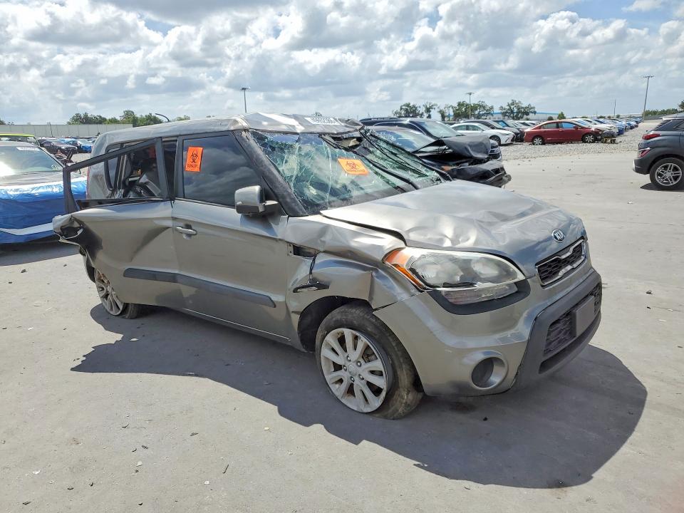 2013 Kia Soul VIN KNDJT2A59D7588088 COPART salvage auction — ROLLOVER, FL - CERT OF TITLE SLVG REBUILDABLE, sold $675 on 2026-07-27 (photo 4)
