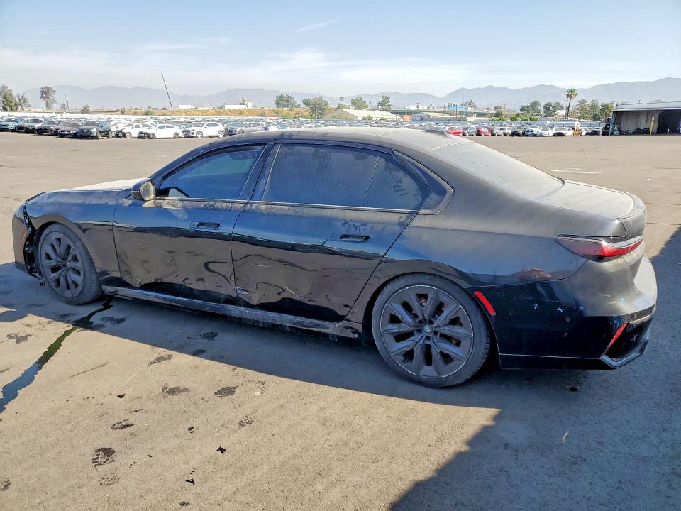 2024 BMW 7er VIN WBA23EH08RCT01853 COPART salvage auction — MECHANICAL, Salvage Title, sold $5,500 on 2026-08-24 (photo 2)