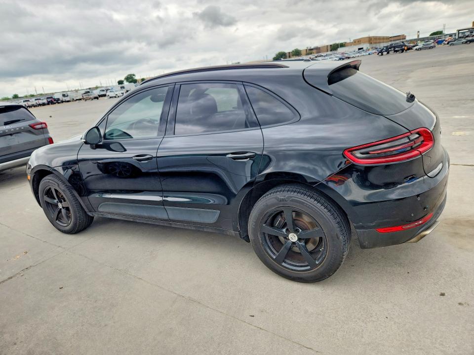 2017 Porsche Macan VIN WP1AA2A51HLB05601 COPART salvage auction — NORMAL WEAR, TX - CERTIFICATE OF TITLE (P), sold $7,000 on 2026-07-30 (photo 2)
