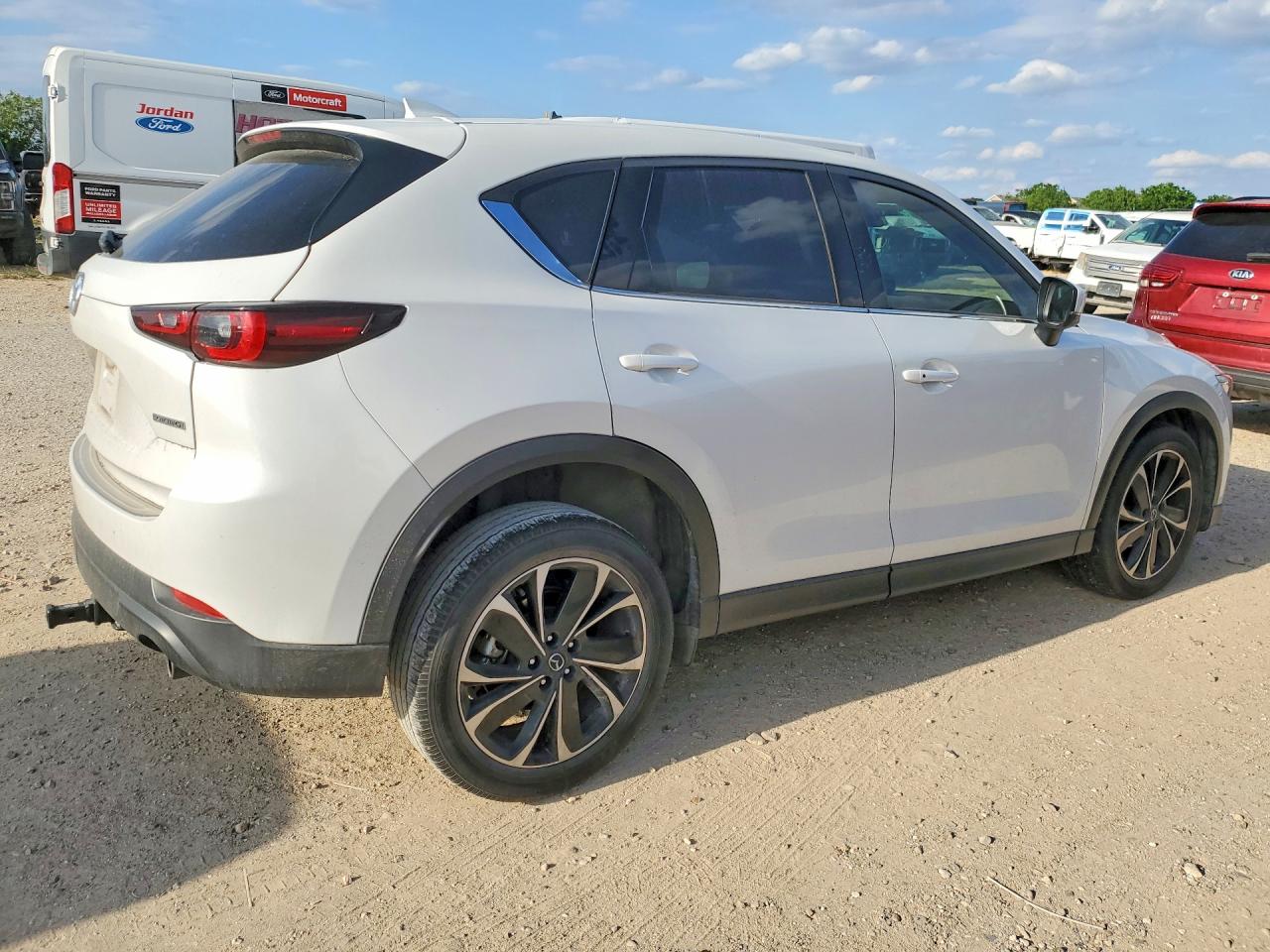 2023 Mazda CX-5 VIN JM3KFBEM3P0211144 COPART salvage auction — Minor Dent/Scratches, TX - SALVAGE VEHICLE TITLE, sold $9,800 on 2026-07-02 (photo 3)