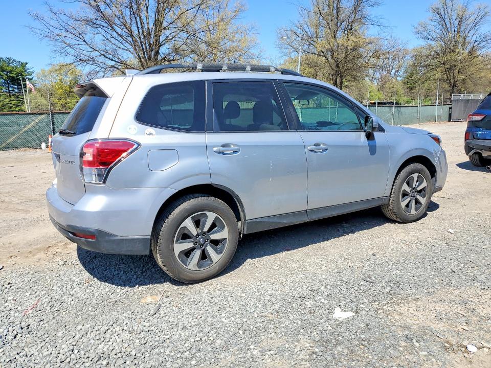 2017 Subaru Forester VIN JF2SJAGC7HH472996 COPART salvage auction — VANDALISM, Salvage Title, sold $1,550 on 2026-07-16 (photo 3)