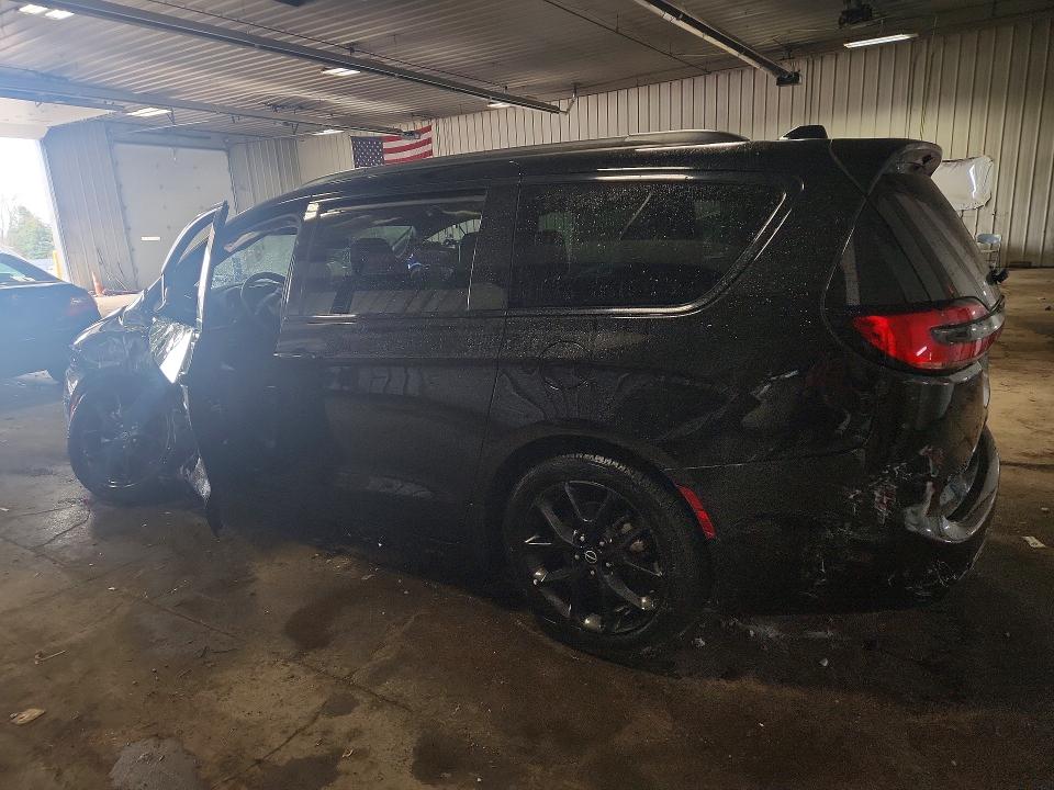 2025 Chrysler Pacifica VIN 2C4RC1GG7SR537884 COPART salvage auction — FRONT END, Ct - Clean Title, sold $11,000 on 2026-08-19 (photo 2)