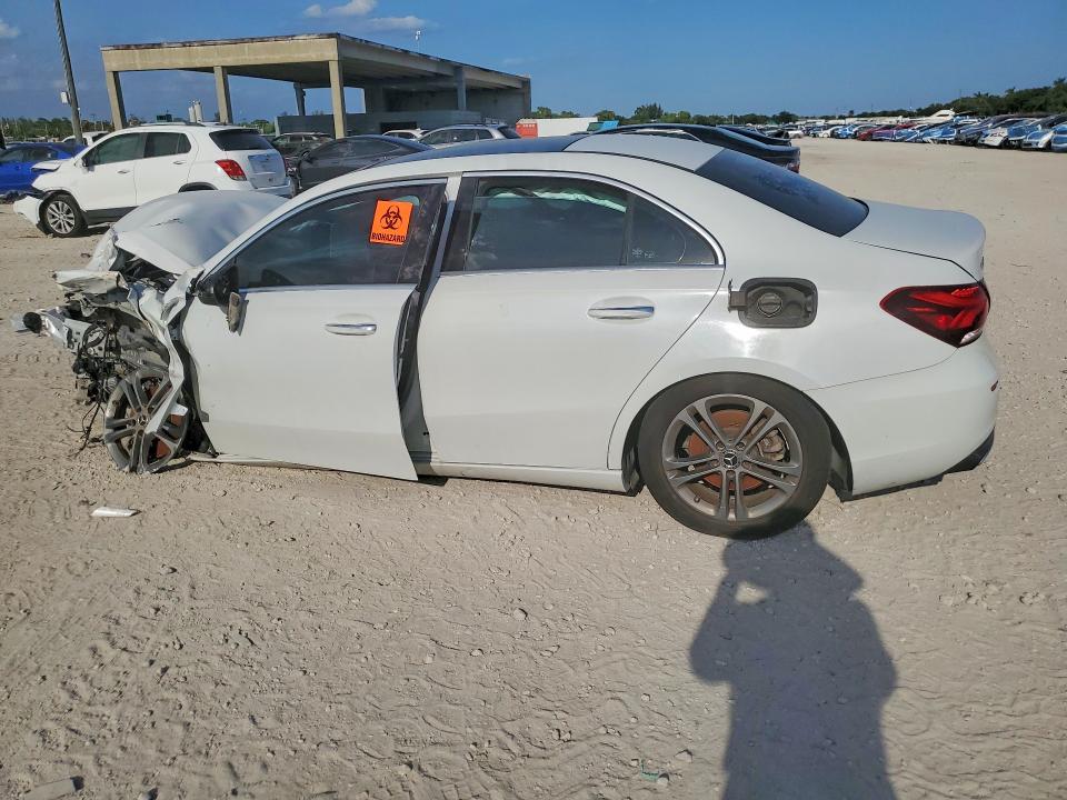 2020 Mercedes-benz A-class VIN W1K3G4EB2LW045815 COPART salvage auction — FRONT END, Fl - Certificate Of Title (P), sold $3,300 on 2026-07-07 (photo 2)