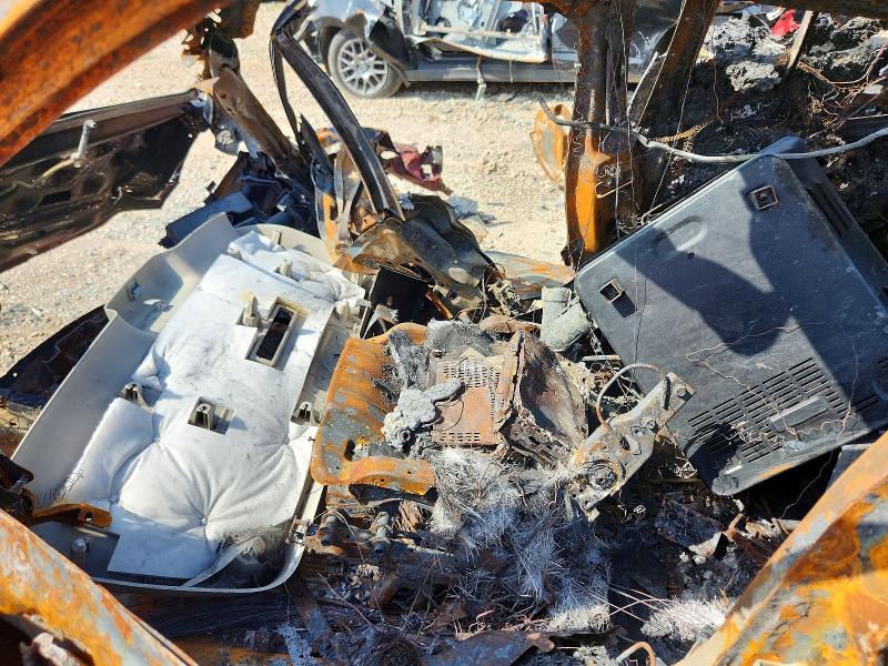 2008 Chrysler Pacifica VIN 2A8GM68X08R144584 COPART salvage auction — BURN, Tx - Nonrepairable Title, sold $200 on 2026-09-11 (photo 7)