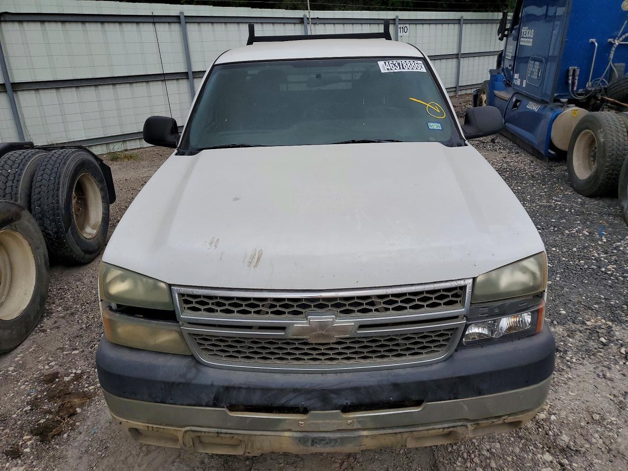 2006 Chevrolet Silverado 2500 VIN 1GCHC29U36E158629 COPART salvage auction — Normal Wear, TX - CERTIFICATE OF TITLE, sold $50 on 2026-07-09 (photo 5)