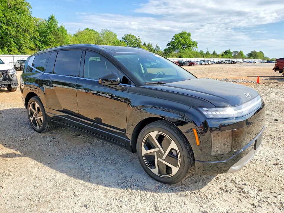 2026 Hyundai Ioniq 9 VIN 7YAMWFS50TY000378 COPART salvage auction — UNDERCARRIAGE, Nc - Salvage Certificate Of Title, sold $23,500 on 2026-07-13 (photo 4)