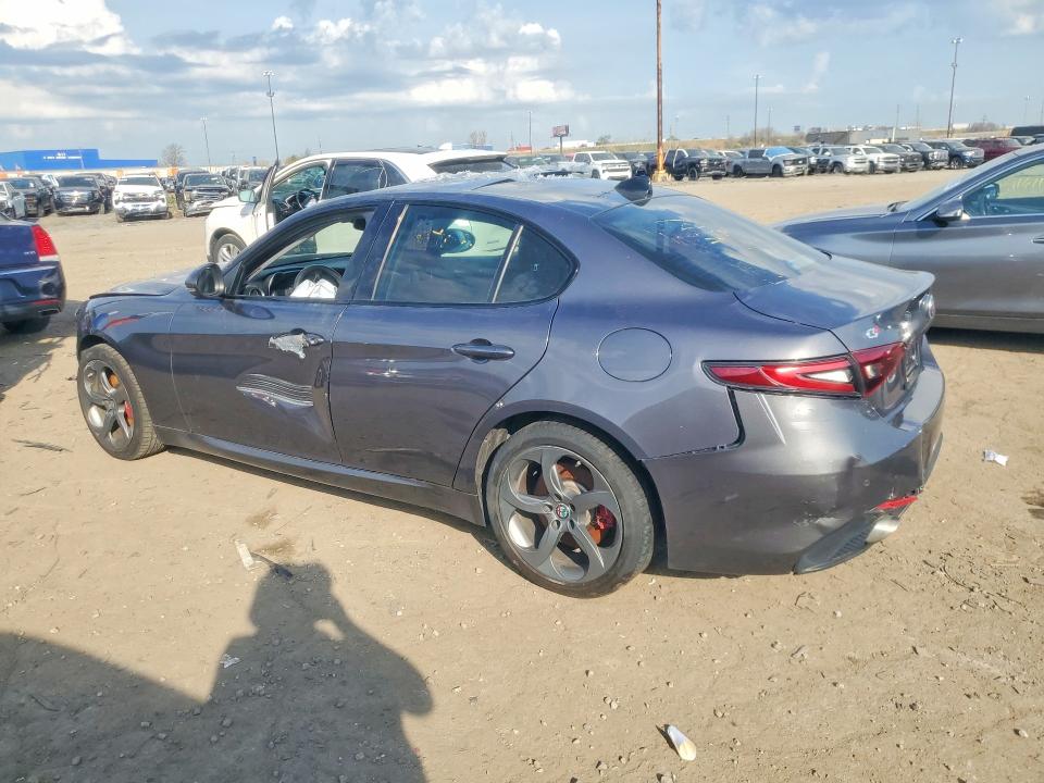 2017 Alfa romeo Giulia VIN ZARFAEDN9H7555662 COPART salvage auction — FRONT END, Mi - Certificate Of Title, sold $2,150 on 2026-07-10 (photo 2)