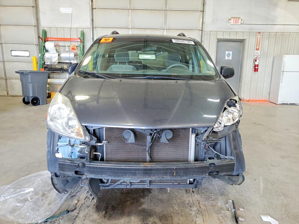 2010 Toyota Sienna VIN 5TDKK4CC1AS316733 COPART salvage auction — FRONT END, Mo - Salvage Certificate Of Title, sold $400 on 2026-07-21 (photo 5)