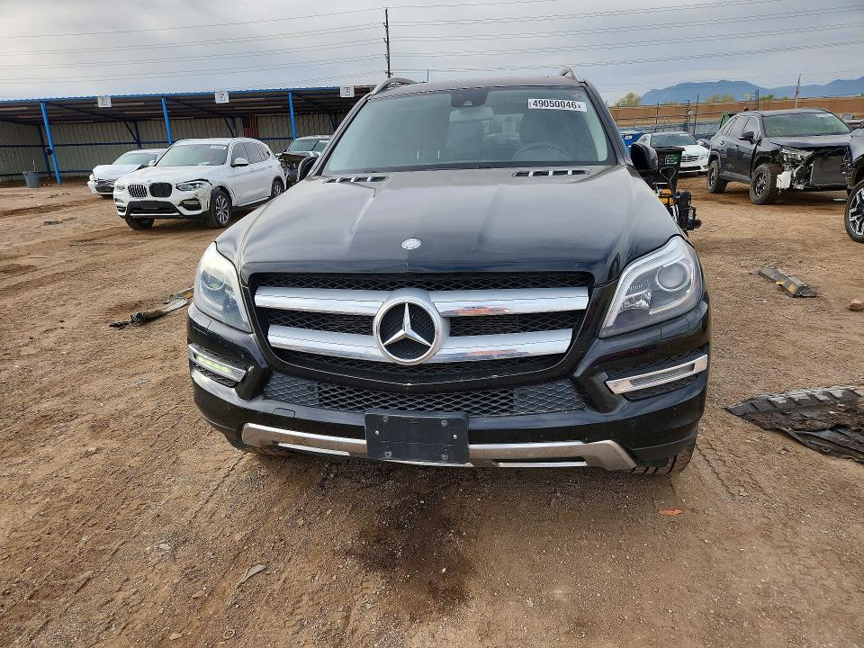 2013 Mercedes-benz Gl-klasse VIN 4JGDF7CE4DA255942 COPART salvage auction — NORMAL WEAR, Salvage Title, sold $750 on 2026-07-15 (photo 5)