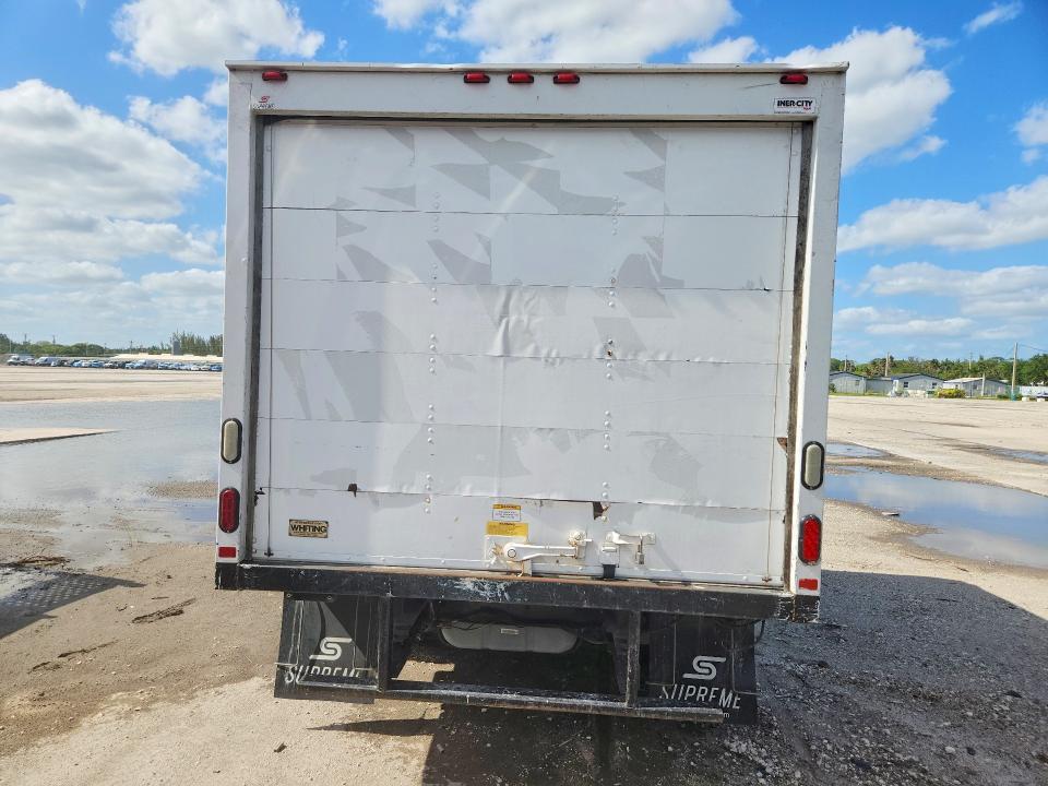 2017 Ford E-350 VIN 1FDWE3F64HDC68140 COPART salvage auction — FRONT END, Fl - Certificate Of Title (P), sold $725 on 2026-07-23 (photo 6)