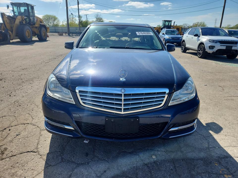 2013 Mercedes-benz C-klasse VIN WDDGF8AB8DA818920 COPART salvage auction — REAR END, Il - Salvage Certificate, sold $900 on 2026-07-10 (photo 5)