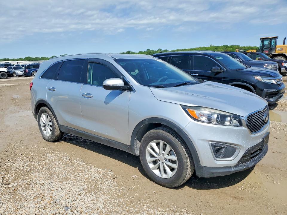 2018 Kia Sorento VIN 5XYPG4A38JG407098 COPART salvage auction — HAIL, Ks - Certificate Of Title, sold $500 on 2026-07-28 (photo 4)