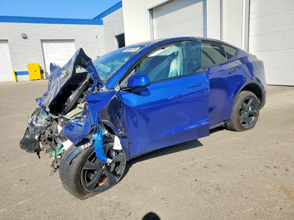 2026 Tesla Model y VIN 7SAYGDEE3TF371138 COPART salvage auction — FRONT END, Mn - Cert Of Title-Salvage, sold $500 on 2026-07-30 (photo 1)