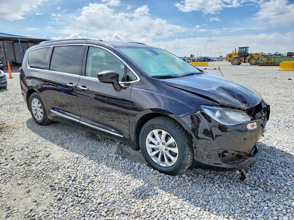 2018 Chrysler Pacifica VIN 2C4RC1BG5JR123458 COPART salvage auction — FRONT END, Salvage Title, sold $2,450 on 2026-07-16 (photo 4)