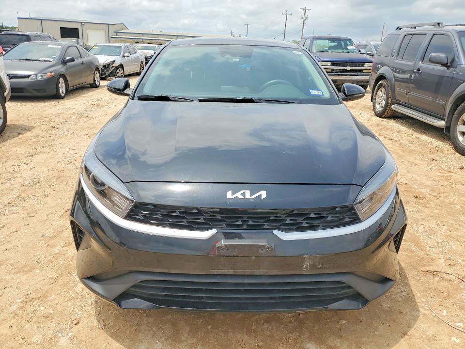 2024 Kia Forte VIN 3KPF24AD1RE781032 COPART salvage auction — REAR END, Tx - Salvage Vehicle Title, sold $4,350 on 2026-07-09 (photo 5)