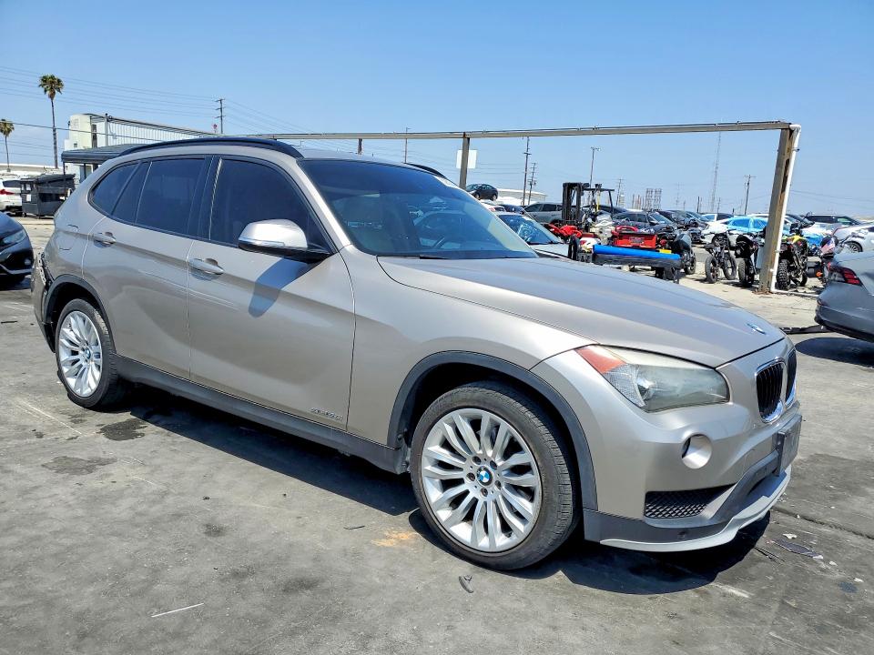 2015 BMW X1 VIN WBAVM1C51FV314918 COPART salvage auction — REAR END, Other, sold $1,900 on 2026-07-22 (photo 4)