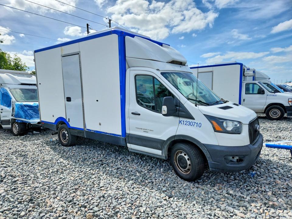 2023 Ford Transit VIN 1FDBW5ZG2PKA23567 COPART salvage auction — MINOR DENT/SCRATCHES, Fl - Certificate Of Title, sold $11,500 on 2026-07-29 (photo 4)