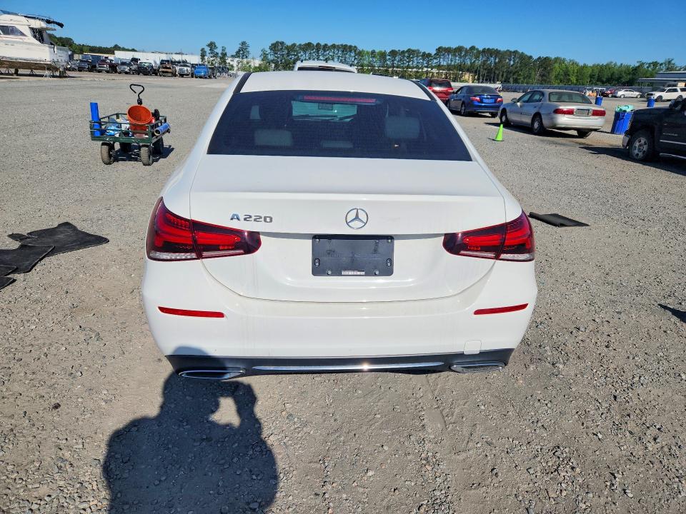2019 Mercedes-benz A-klasse VIN WDD3G4EBXKW016884 COPART salvage auction — MINOR DENT/SCRATCHES, Sc - Dealer Only Clean Title, sold $7,500 on 2026-07-14 (photo 6)